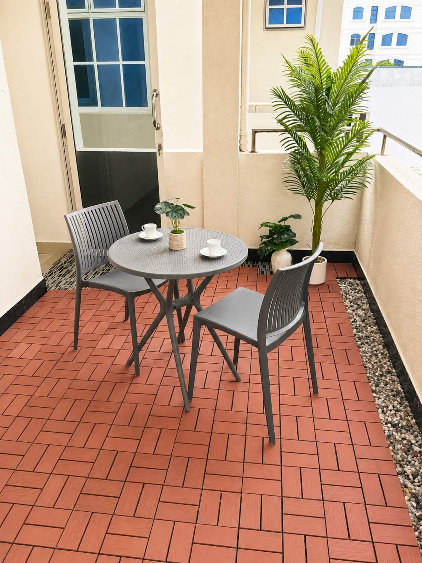 Breezy Home – Terrace seating