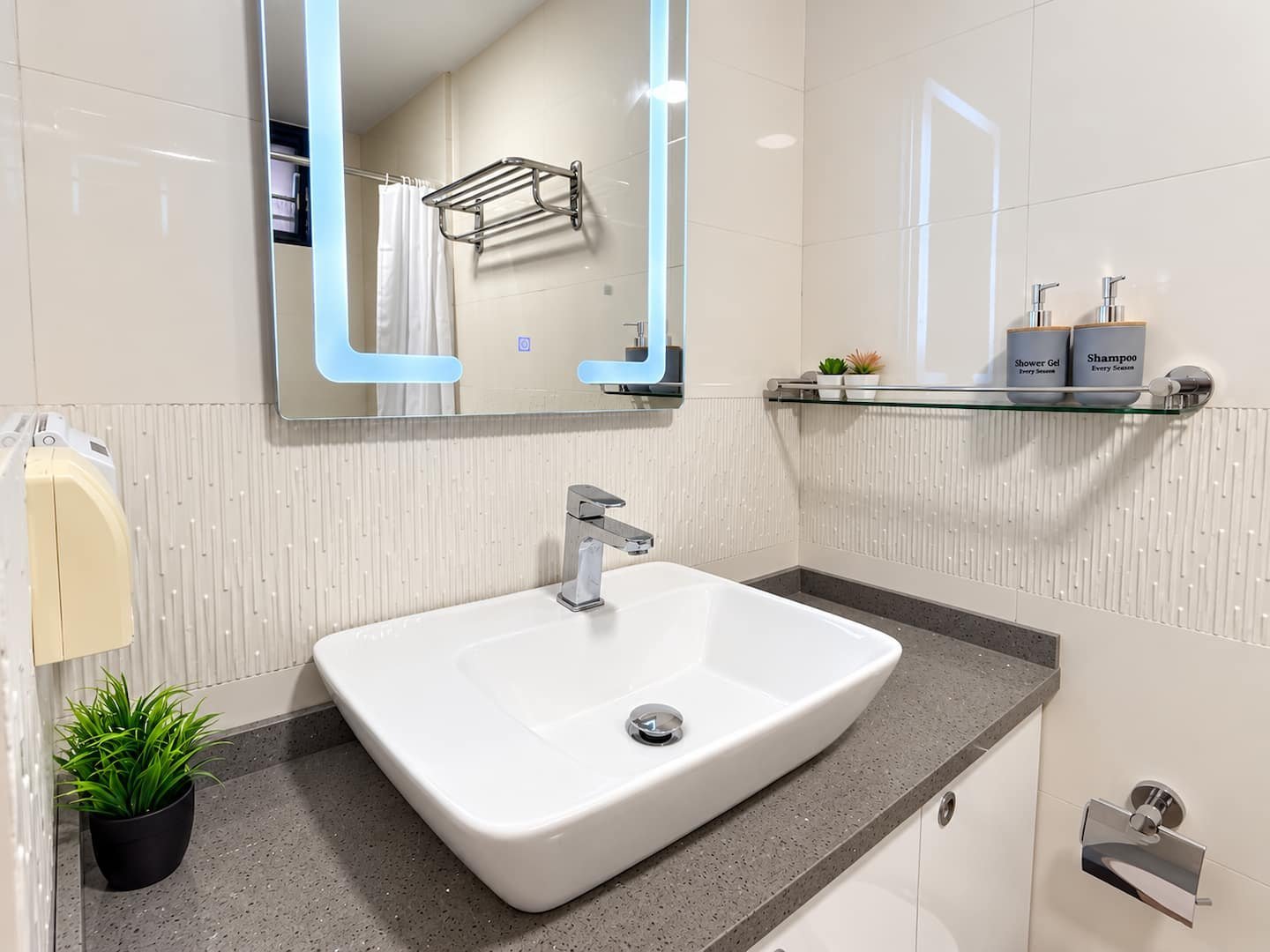 Breezy Seaside – Bathroom vanity